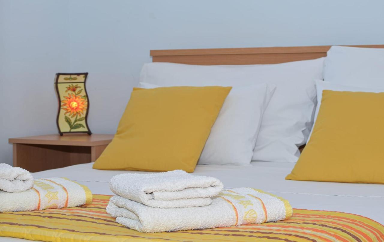 Apartments Santo Trogir - Okrug Gornji エクステリア 写真