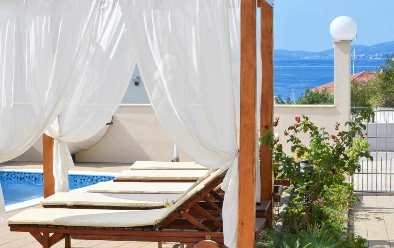 Apartments Santo Trogir - Okrug Gornji エクステリア 写真