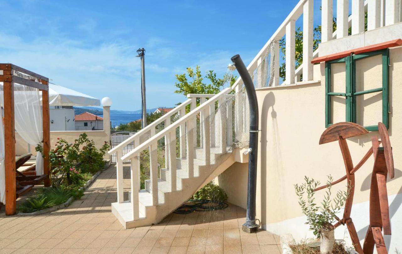 Apartments Santo Trogir - Okrug Gornji エクステリア 写真