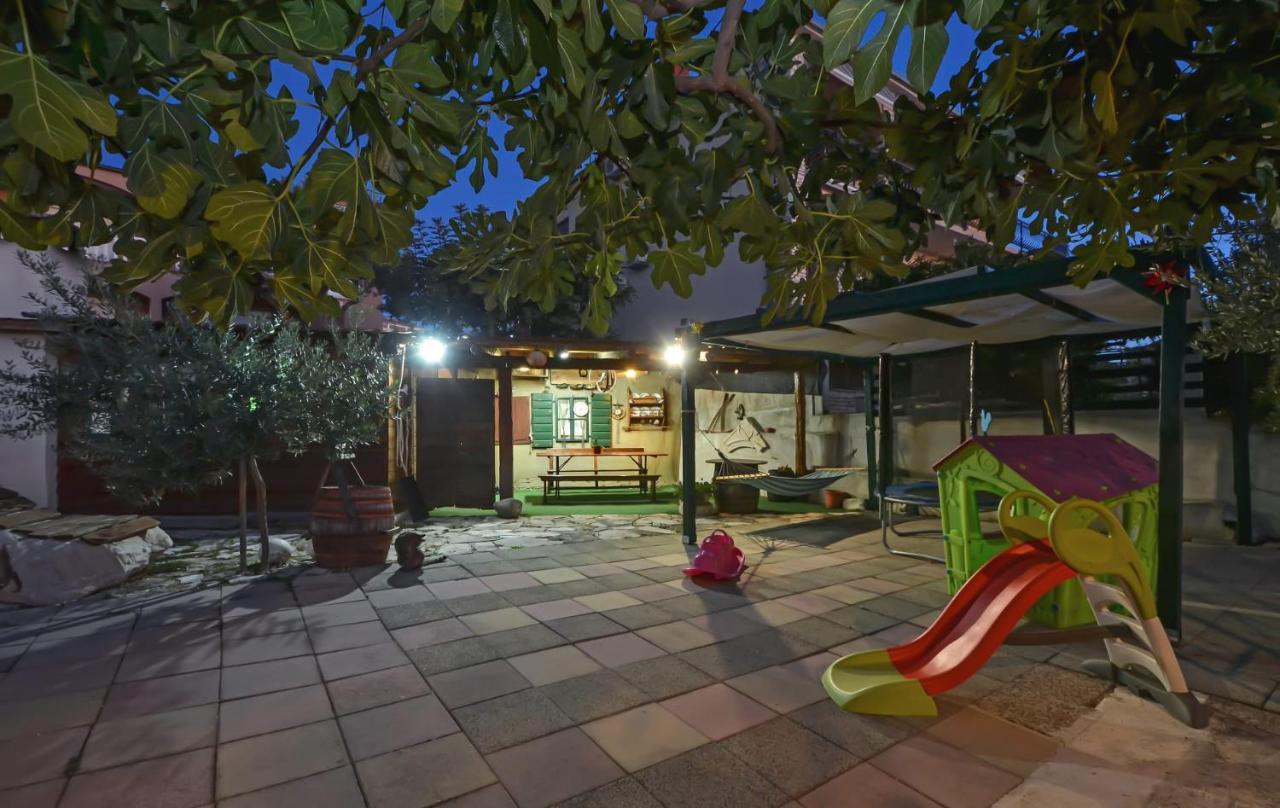 Apartments Santo Trogir - Okrug Gornji エクステリア 写真
