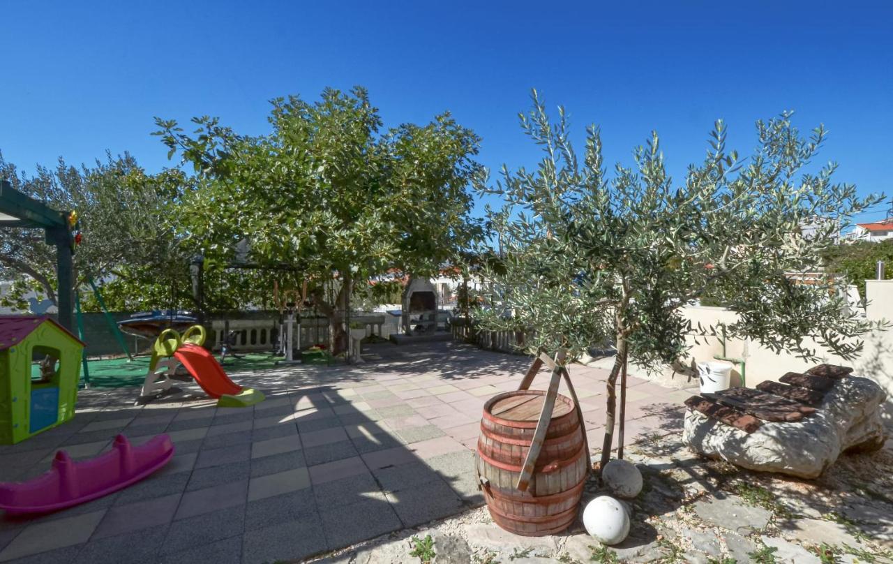 Apartments Santo Trogir - Okrug Gornji エクステリア 写真